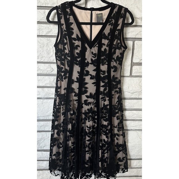 Taylor  Women’s Black Floral Lace Dress W/ Tan Lining Sleeveless Sz 4 Fairygoth - Picture 1 of 7